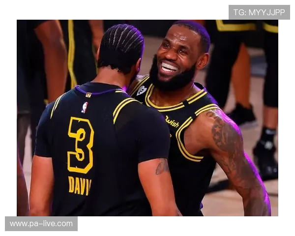 埃兰加九秒狂奔八十五米绝杀壮举引爆球场热议成赛事焦点传闻纪事